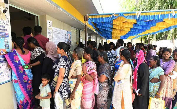 Early rush, smooth polling mark Madurai vote day