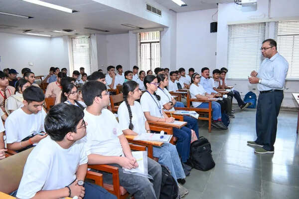 IIT-K holds 4-day 'Materials Camp' for students