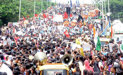 Thousands rally for Gauri