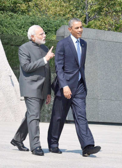 Obama impressed with PM Narendra Modi for shaking India's 'bureaucratic inertia'