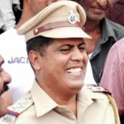 11th non-bailable warrant against truant Thane cop