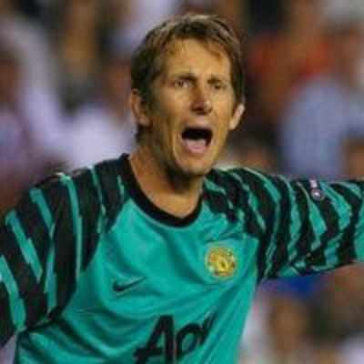 Man U goalie wants a double victory