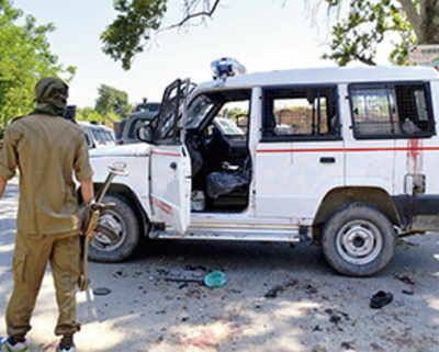 Blast inside police van kills LeT militant, injures 6 cops