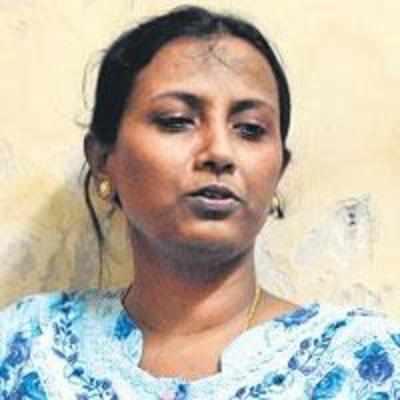 Dead fireman's wife refuses to deposit Rs 16 lakh cheque