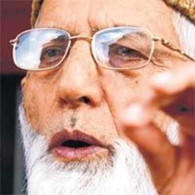 Geelani irked over naming of garden after Indira Gandhi