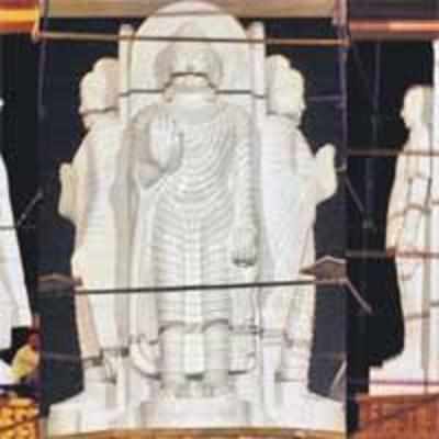SC notice to UP on Mayawati statues