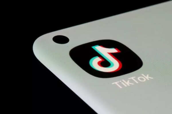 TikTok starts testing this Instagram-like feature that Twitter has just killed