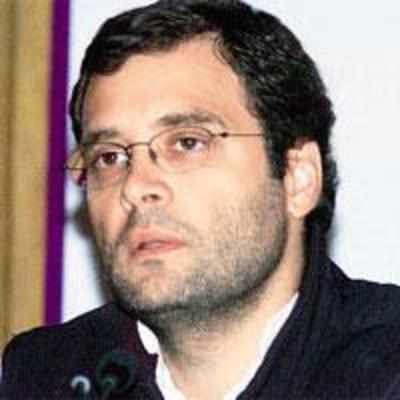 Rahul puts young leaders on Gandhigiri course