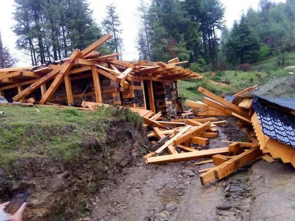 Windstorms, lightning wreak havoc in several parts of HP