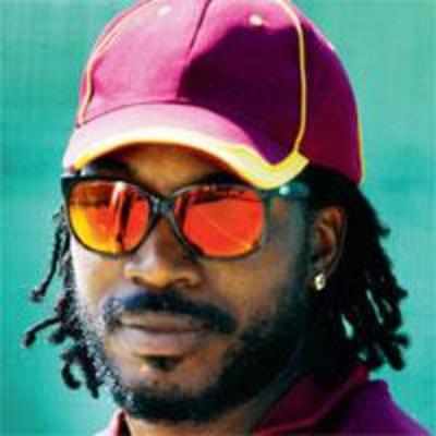 RCB unveil secret weapon: Gayle in for Nannes