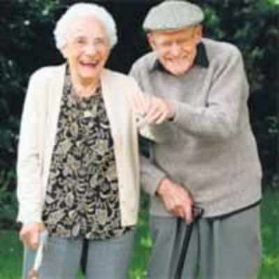 Brit couple celebrates 80 years together