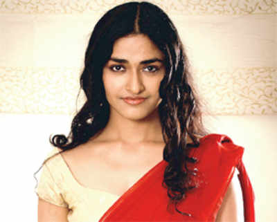 Another Bollywood actress makes Kannada movie debut