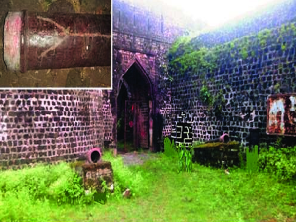 Thieves try to steal cannon from fort, wake up a village