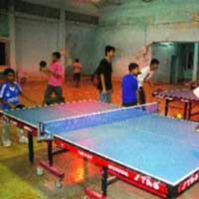Paddlers display their skills at district table tennis event