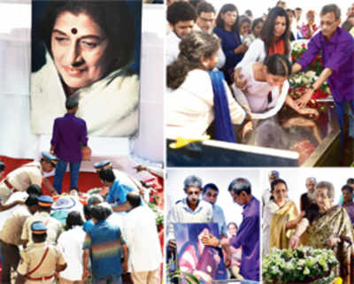 Pandit Satyasheel Deshpande pays tribute to Kishoritai Amonkar