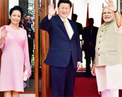 Xi, Modi sign 3 pacts in Ahmedabad as city rolls out red carpet