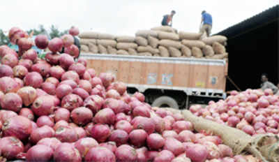 Onions Rs 1/kg in Chitradurga, Rs 30/kg in B’lore