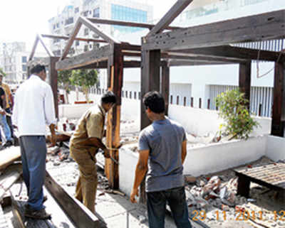 Civic panel shoots down BMC's rooftop eatery plans