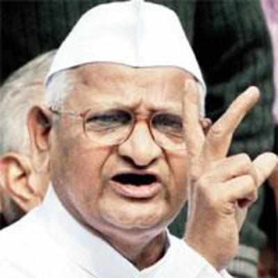 Anna breaks silence by making noise against UPA