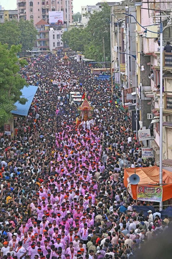 Owners of 274 dangerous buildings on rath yatra route get notices from Ahmedabad Municipal Corporation