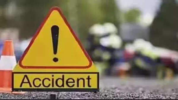 Speeding car rams many motorcycles, five injured in Chennai
