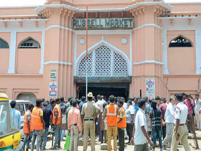 Action at Russell Market: Encroachments cleared out