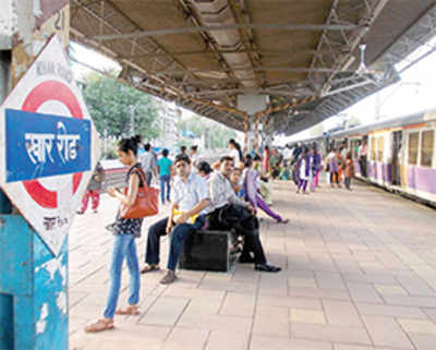 Regular Harbour Line 12-car services may begin only by the end of 2015