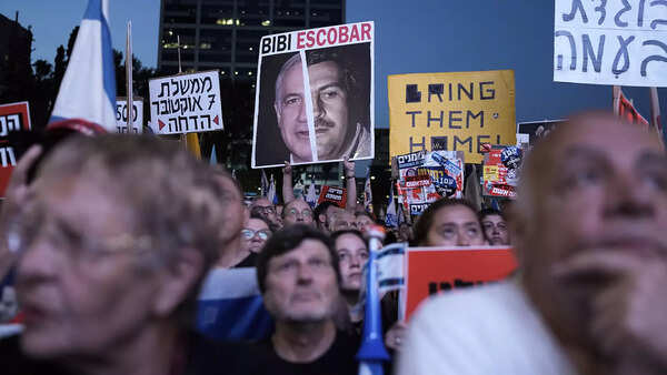 Israel’s wartime govt frays as frustration with Netanyahu grows