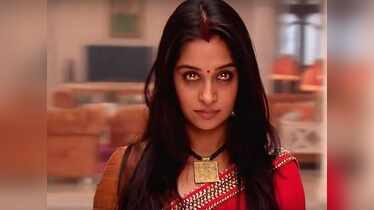 Roshni in Jamai Raja, Shivangi in Naagin 2: 5 worst characters of ...