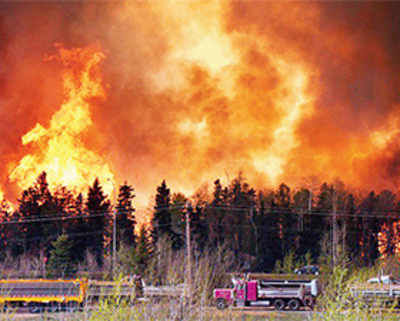Canada wildfires force evacuation