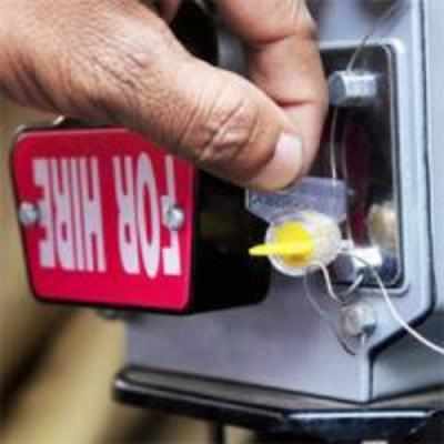 Andheri RTO arrests auto driver for tampered meter