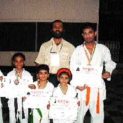 Thane kids bag 7 medals at National Karate Championship