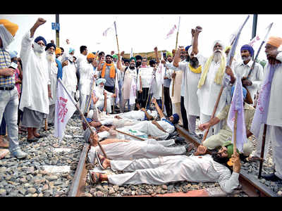 Farmers’ anti-agri bill agitation derails train services in Punjab