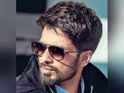 Shahid Kapoor trades sun-downer for satsang for 37th birthday