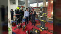 Municipal Commissioner Praveen Pardeshi receives the ‘Guard Of Honour’ from the Mumbai Fire Brigade 