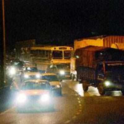 Mumbra bypass stretch partially opened for vehicles but traffic snarls continue on Thane-Belapur rd