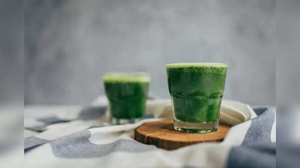 Spinach juice for hair growth