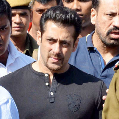Re-trial in Salman's mishap case begins, first witness deposes