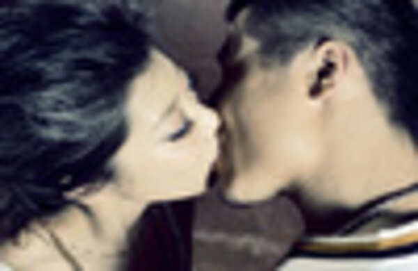 How to make your first kiss memorable