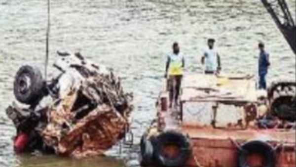 Shirur landslide: Kerala truck driver Arjun's body recovered after 72 days