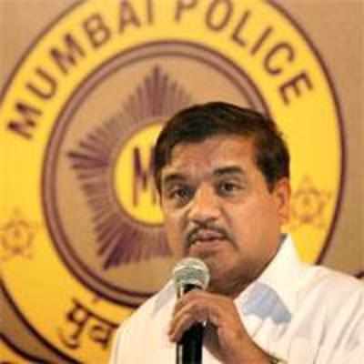 Don't let criminals get too close to me, Patil tells cops