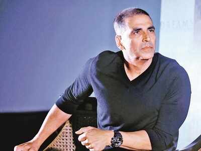 Here's what Akshay Kumar did after minister Jitendra Awhad targeted him