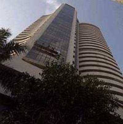 Sensex hovers near 17,900