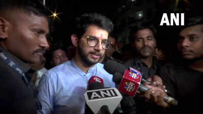 Maharashtra Political Crisis LIVE Updates: Supreme Court to hear rebel camp's plea shortly