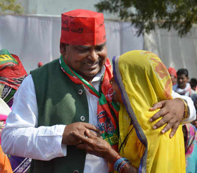 Rape-accused SP leader Gayatri Prajapati arrested