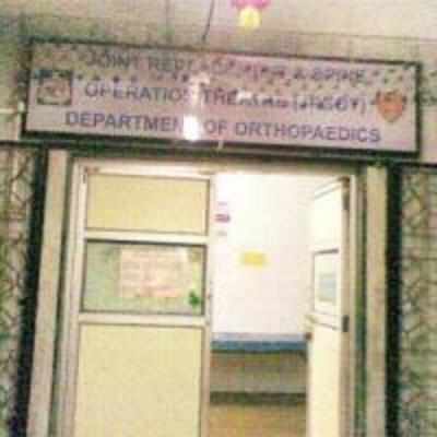 KEM hospital shuts operation theatre after maggot attack