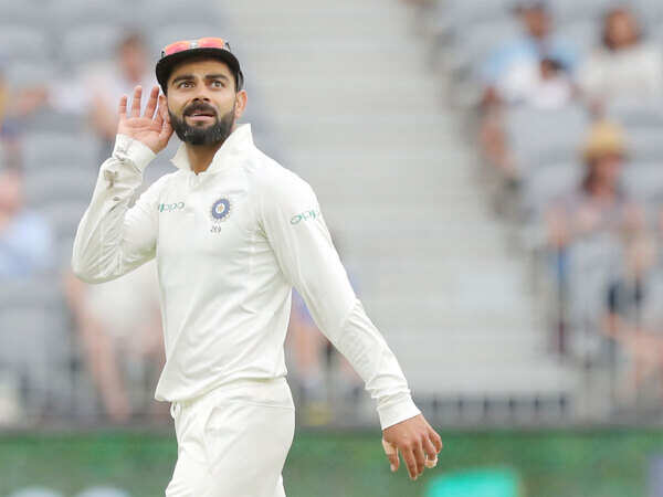 India vs Australia: Virat Kohli unfazed by stump mics, cameras