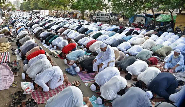 Malegaon police book 5 who offered namaz at civic body for obstructing public servants