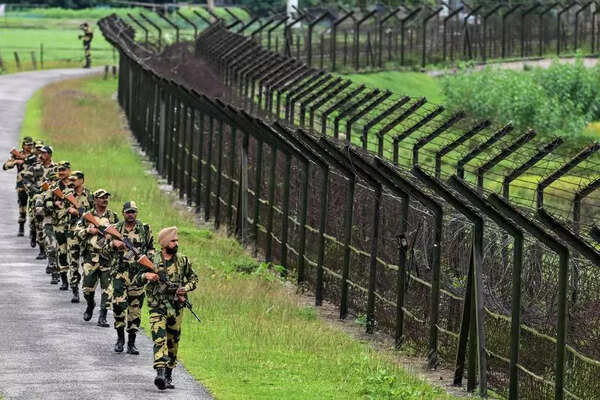Ahead of Calcutta high court hearing, man pushed into Bangladesh by Rajasthan cops returns, father gets 'anonymous' call