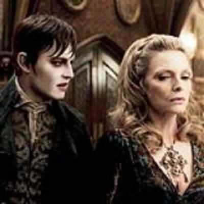 Dark Shadows: Bares fangs but lacks bite